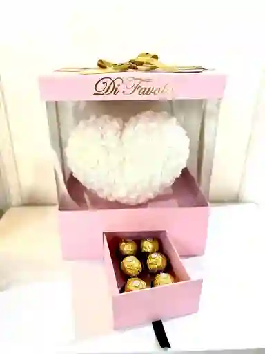 Luxury Heart Blanco En Caja De Lujo Tipo Cofre Y Chocolates.