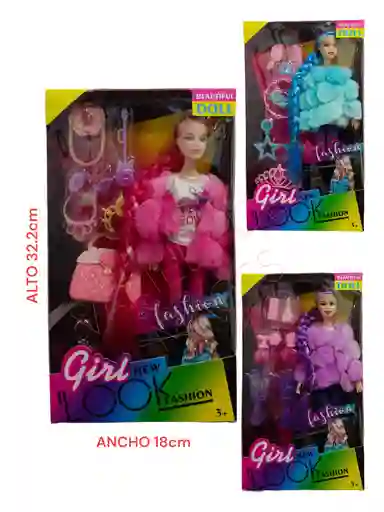 Muñeca Con Accesorios Y Saco Lanudo