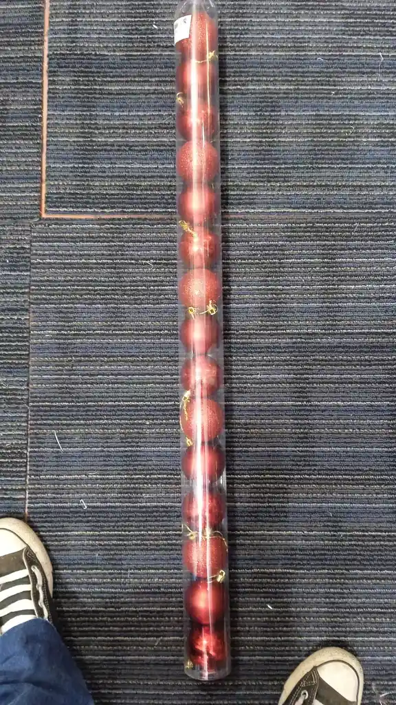 15 Bolas De Navidad Rojas En Tubo De 6cm (en El Tubo Vienen Escarchadas, Opacas Y Brillantes).