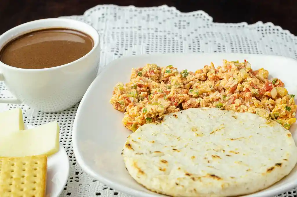 Desayuno Con Arepa