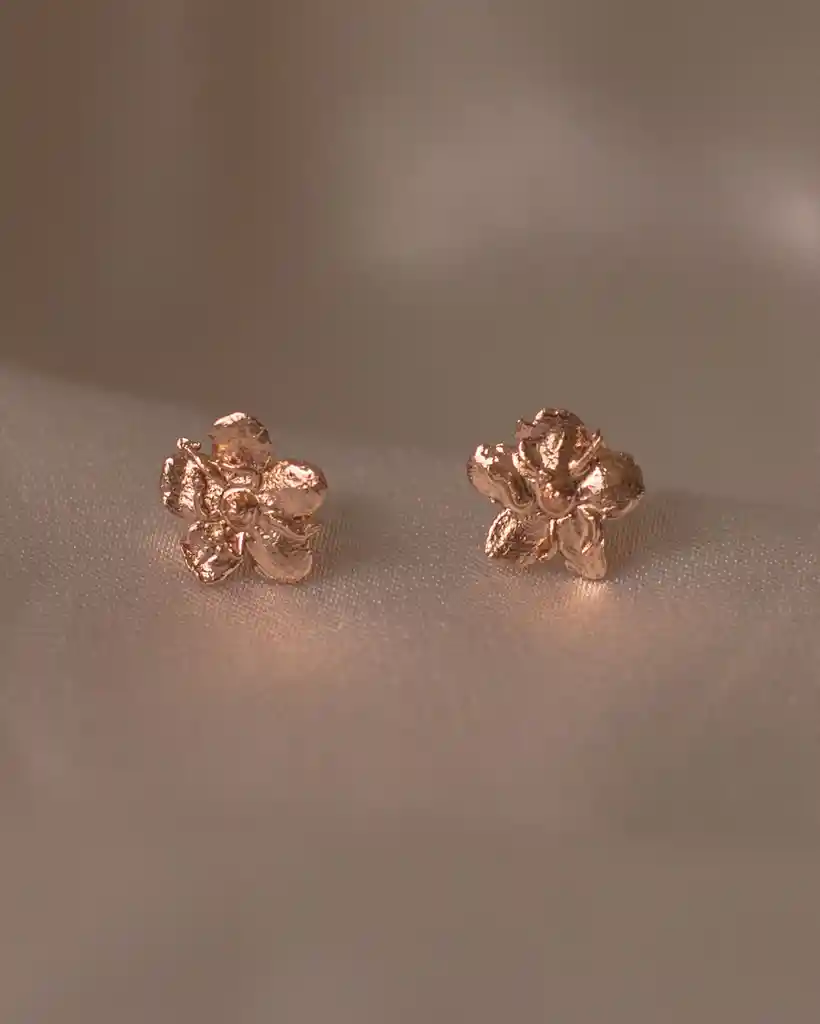 Aretes Topo Mini Flor Sauco Rosado