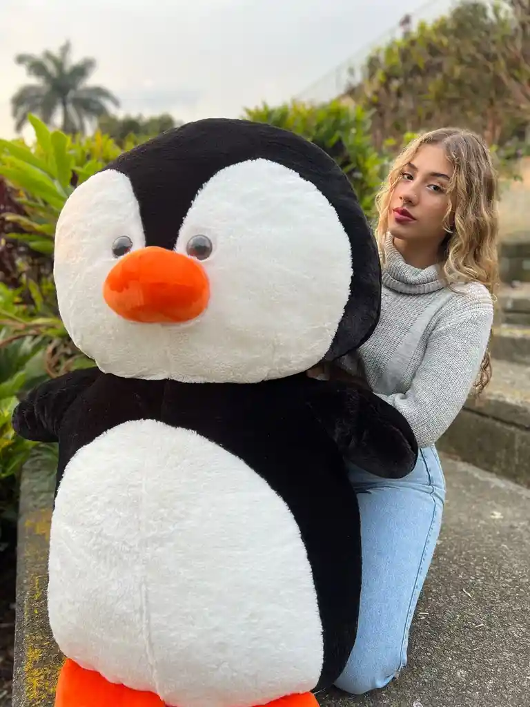 Peluche Pinguino Gigante