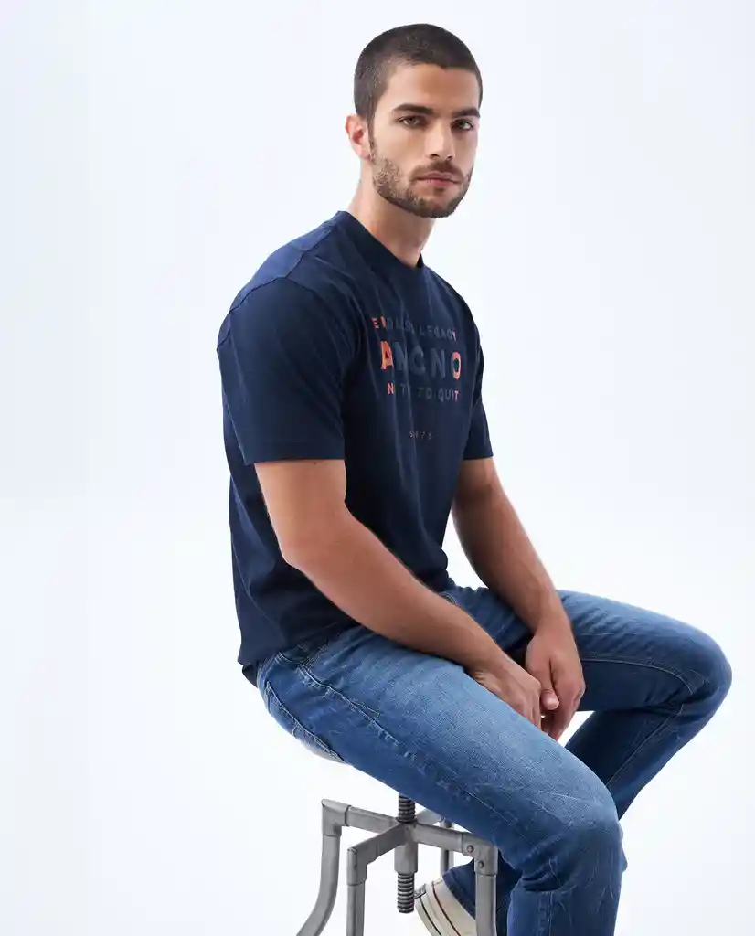 Camiseta Estampada en Frente Para Hombre
