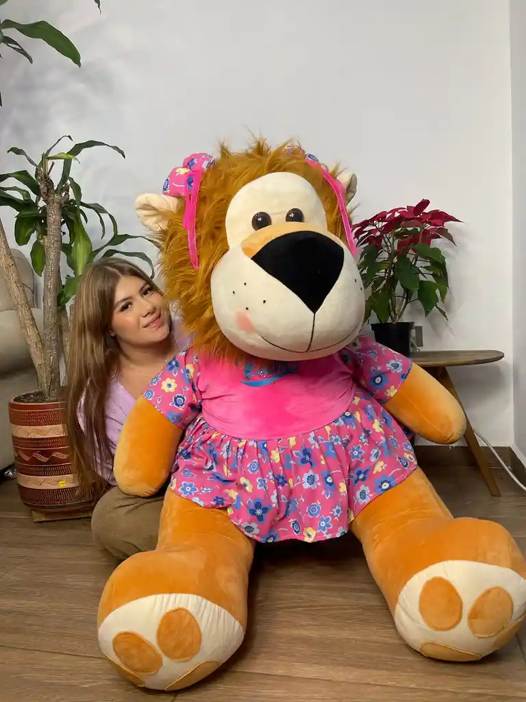 Peluche De Leona Con Vestido Extra Gigante