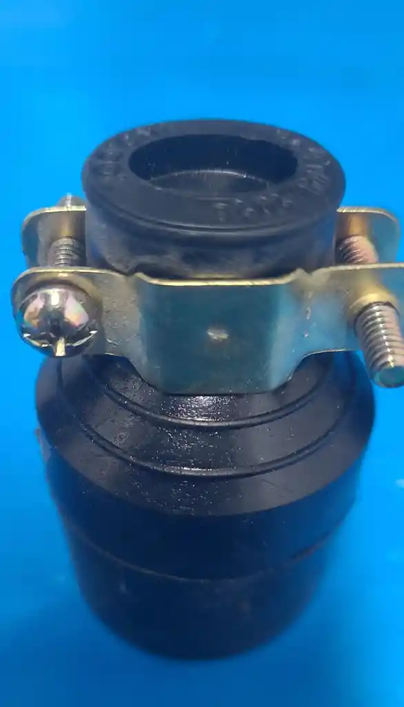Toma Aéreo Caucho Polo A Tierra 15a 125v