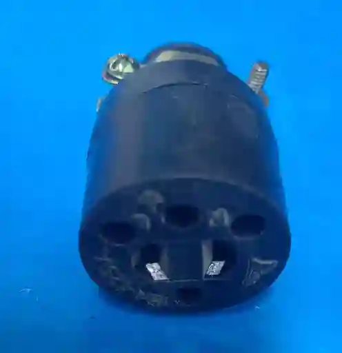Toma Aéreo Caucho Polo A Tierra 15a 125v