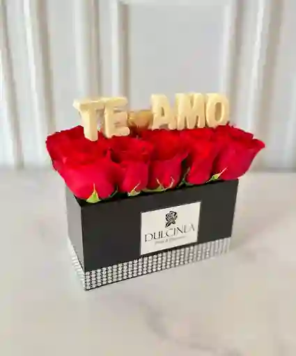 Box De 10 Rosas Letras De Chocolate Te Amo