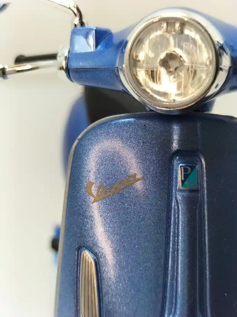 Maisto Vespa Motocicleta en Miniatura Azul