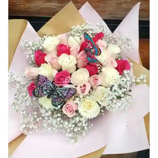 Bouquet Rosado De Mariposas