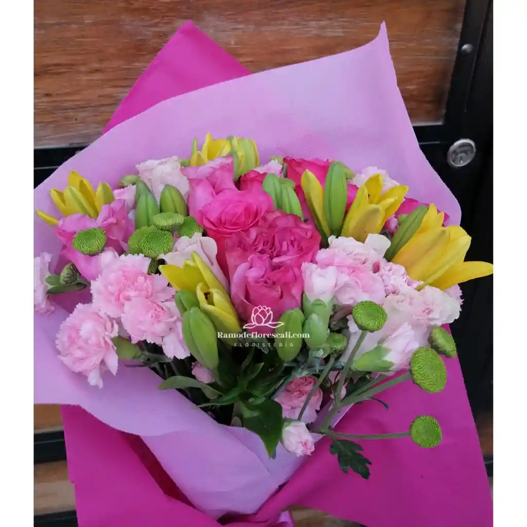 Bouquet De Flores Surtidas