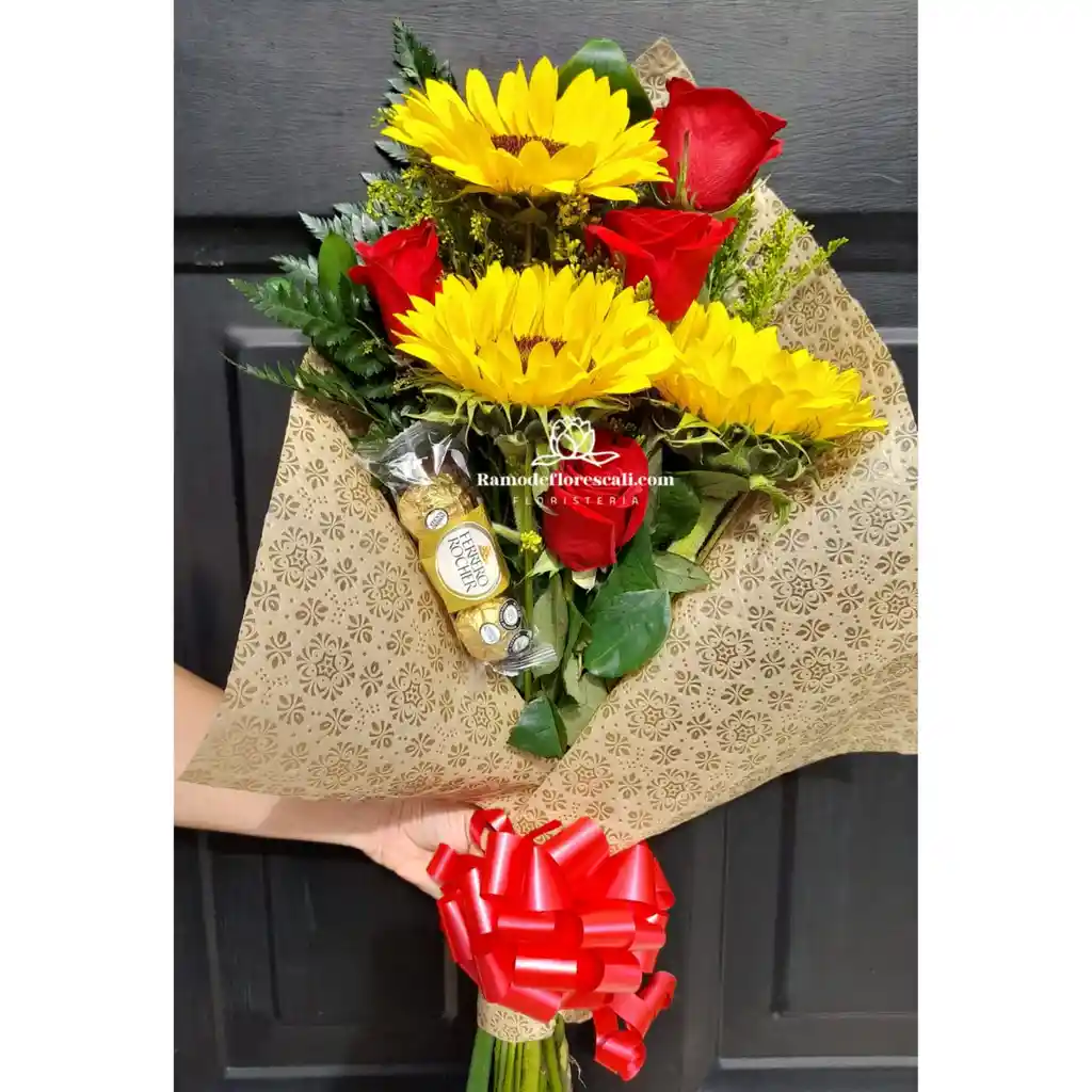 Bouquet De Rosas Y Girasoles Con Ferrero