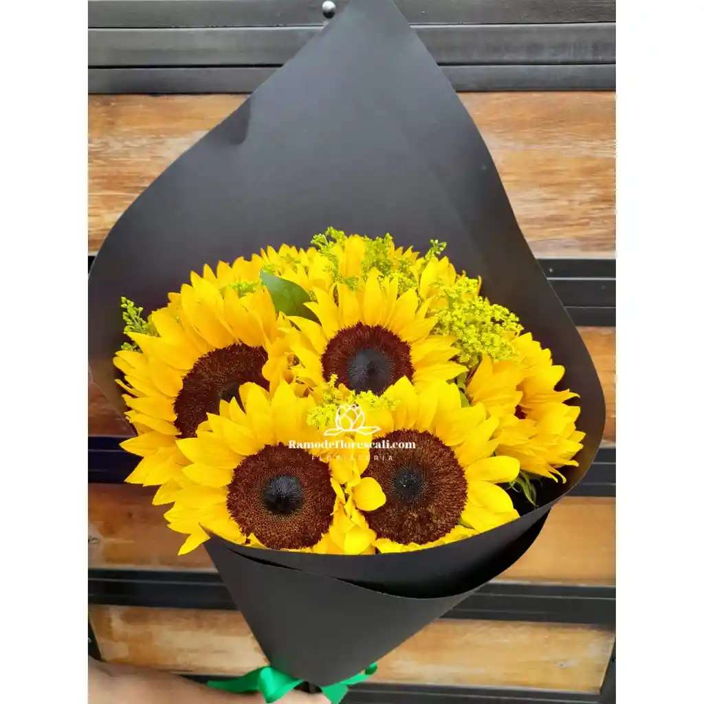 Bouquet De Girasoles En Cartulina