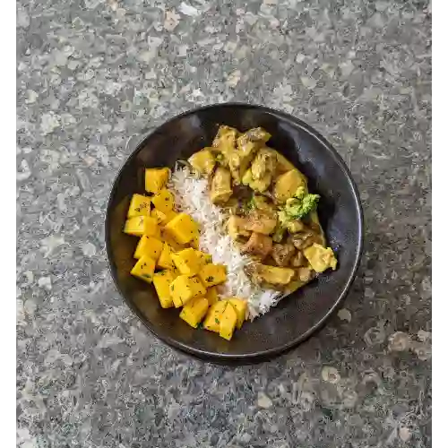 Bowl de Pollo Al Curry