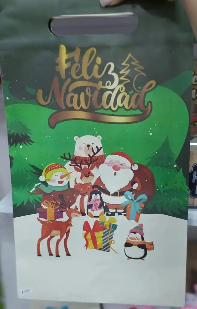 Bolsa De Regalo Navideña Mediana En Papel Kratf Modelo 4