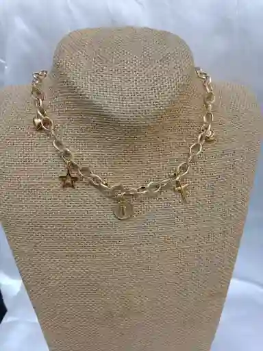 Collar Corto Dijes Oro Golfi