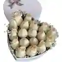 Corazon De Fresas Caja Dia De La Mujerde Feliz Cumpleaños Aniversario Con Rosas San Valentin