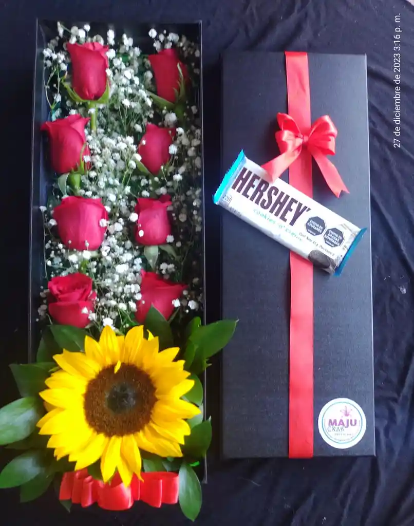 Caja Fina De Rosas Y Girasole