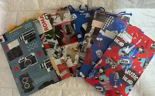 Bolsa Regalo Papel Mediana 26*15*7 Caballero