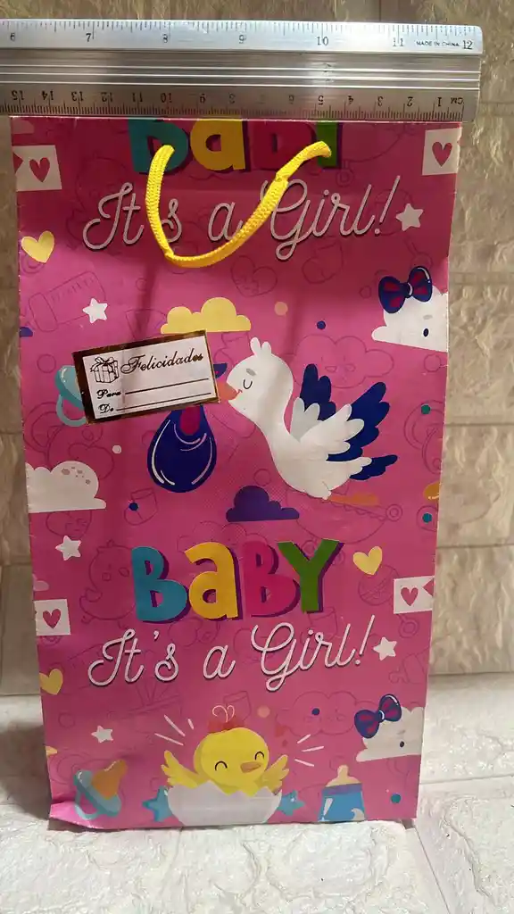 Bolsa Regalo Papel Mediana Bebe Niña 26*15*7