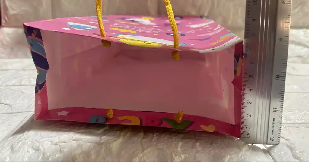 Bolsa Regalo Papel Mediana Bebe Niña 26*15*7