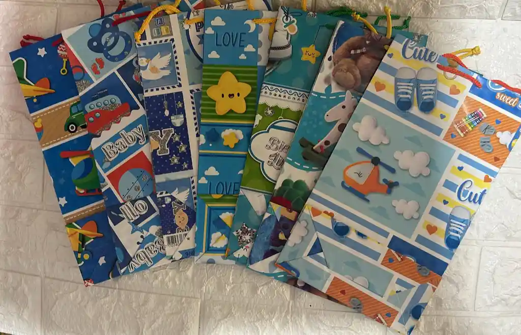 Bolsa Regalo Papel Mediana Bebe Niño 26*15*7