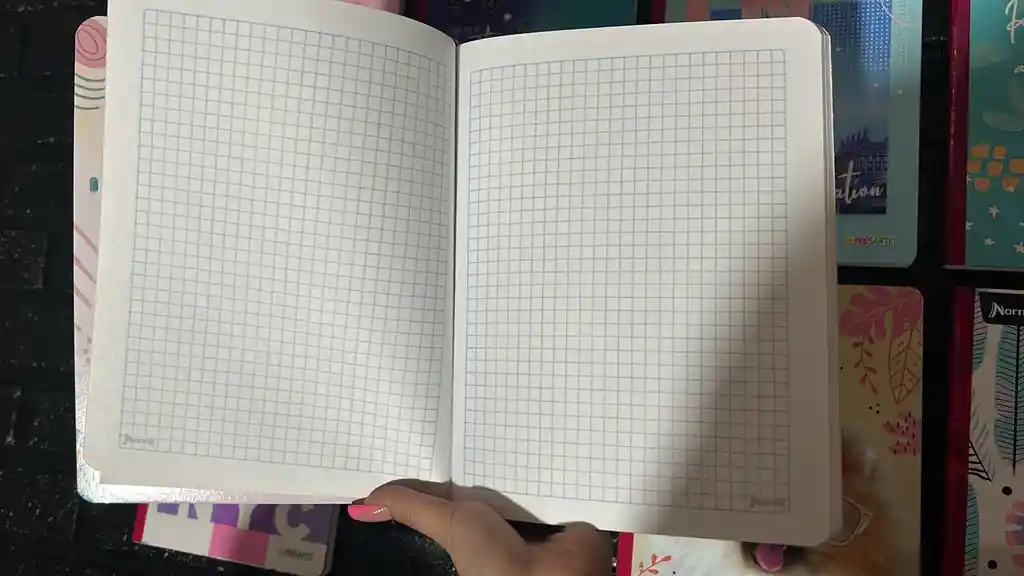 Cuaderno Cosido Cuadros Niña 100h Expresarte