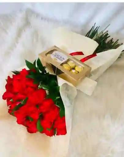 Bouquet De Rosas Y Chocolates