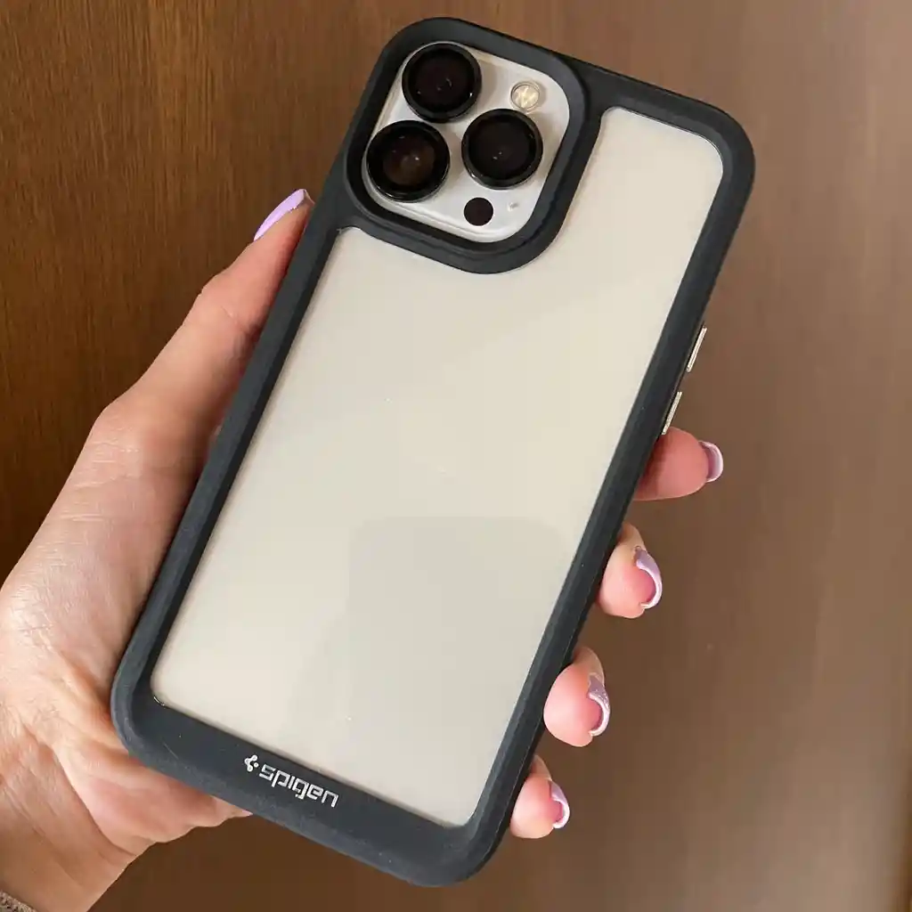 Estuche Iphone 13 Pro Spigen Negro