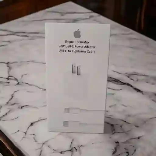 Cargador Iphone 20w A Usb-c Cable 1m