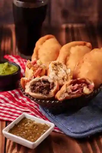 5 Pasteles De Carne Tipo Panzerotti Congelados