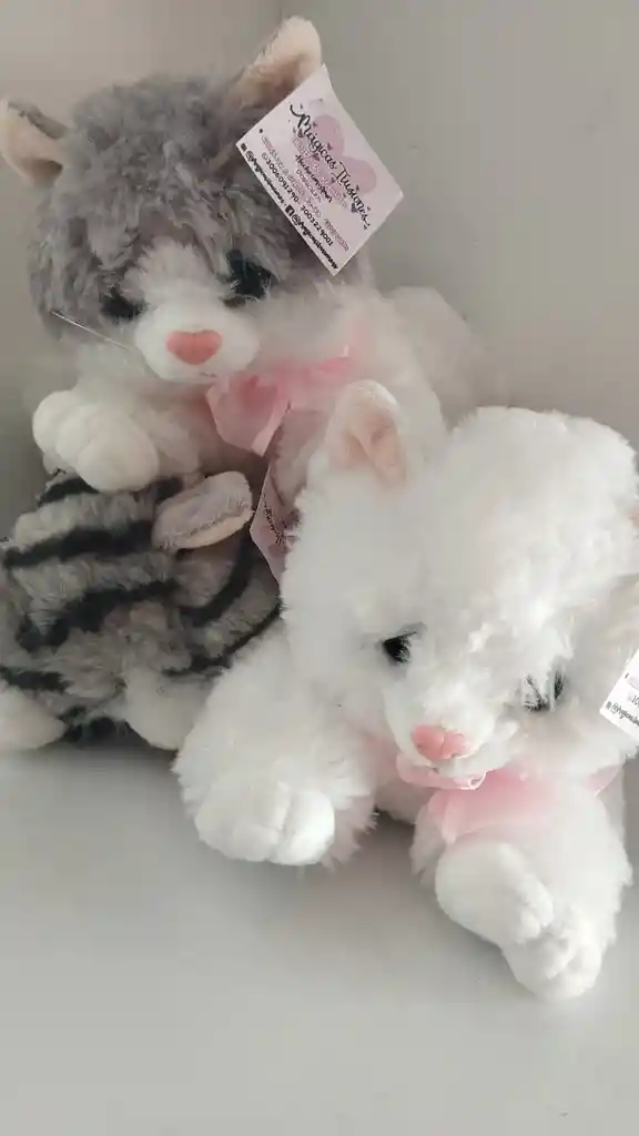 Trio De Gatos Blanco, Gris Y A Rayas Peluche