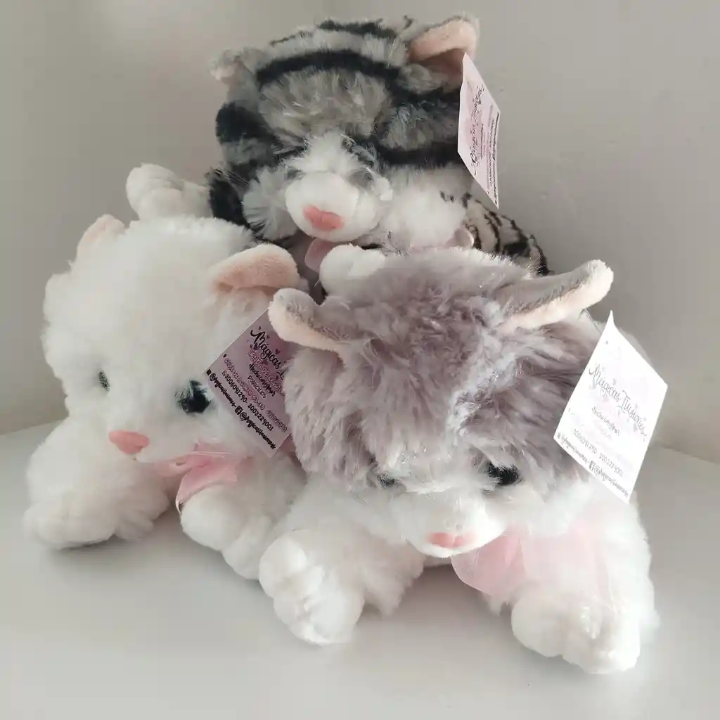 Trio De Gatos Blanco, Gris Y A Rayas Peluche