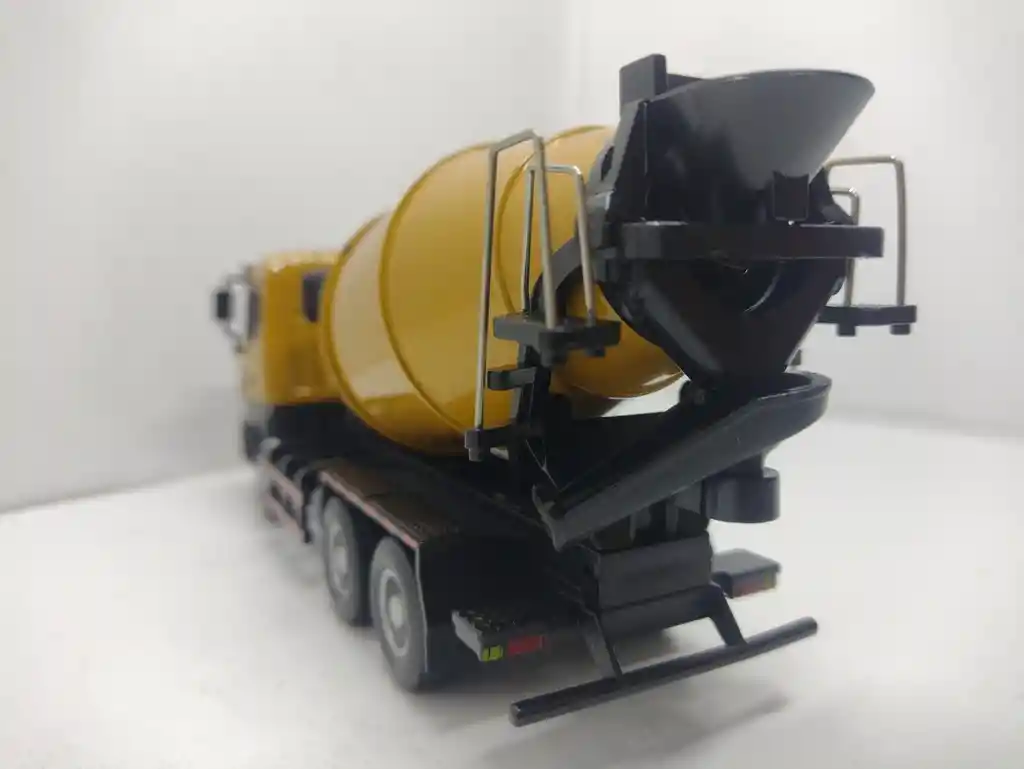 Maquinaria Camion Mezclador Mixer Amarillo 1/50