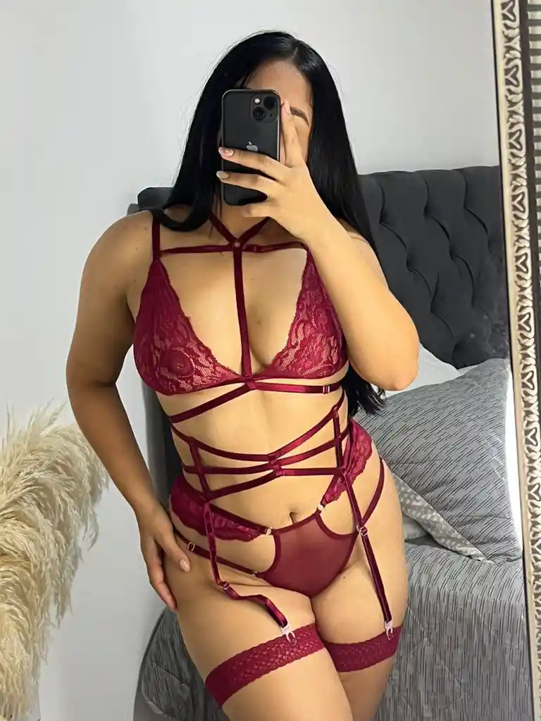 Set De Cinco Piezas Lenceria En Arnes Con Encaje