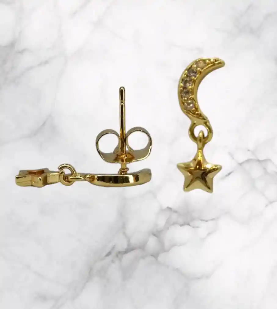 Aretes En Acero Dorados Diseño Luna Y Estrella