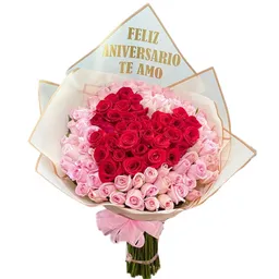 Arreglo Floral En Rosas Corazon