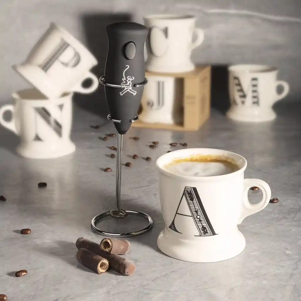 Kit Mug A + Batidor De Café