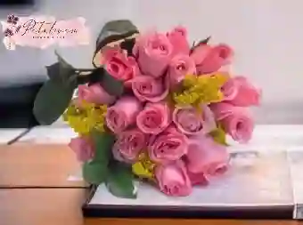 Flores Amor Y Amistad Arreglo, 24 Rosas Rosadas