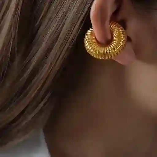 Ear Cuff Rayas Dorado
