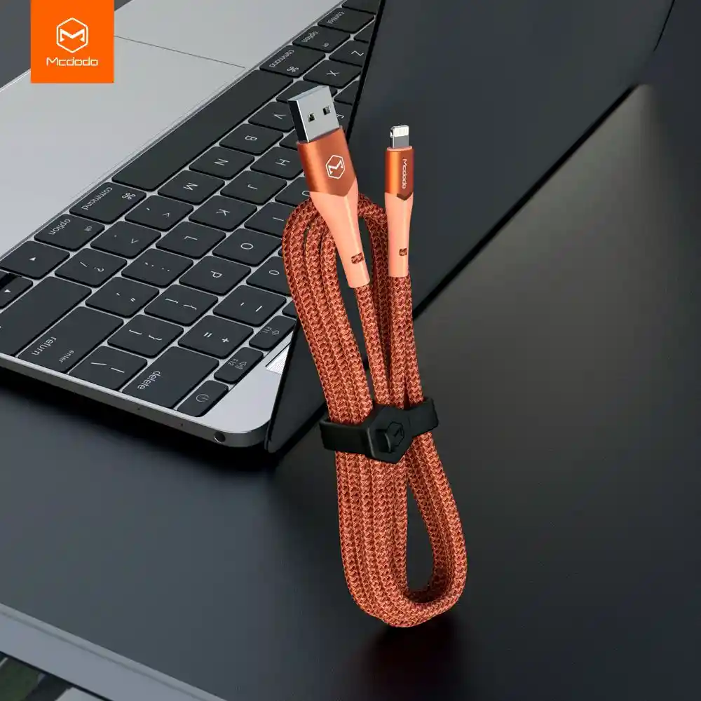 Cable Para Iphone 1.8m Con Led 15w Carga Rápida Y Transmisión Datos