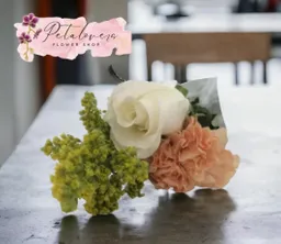 Rosas Y Clavel
