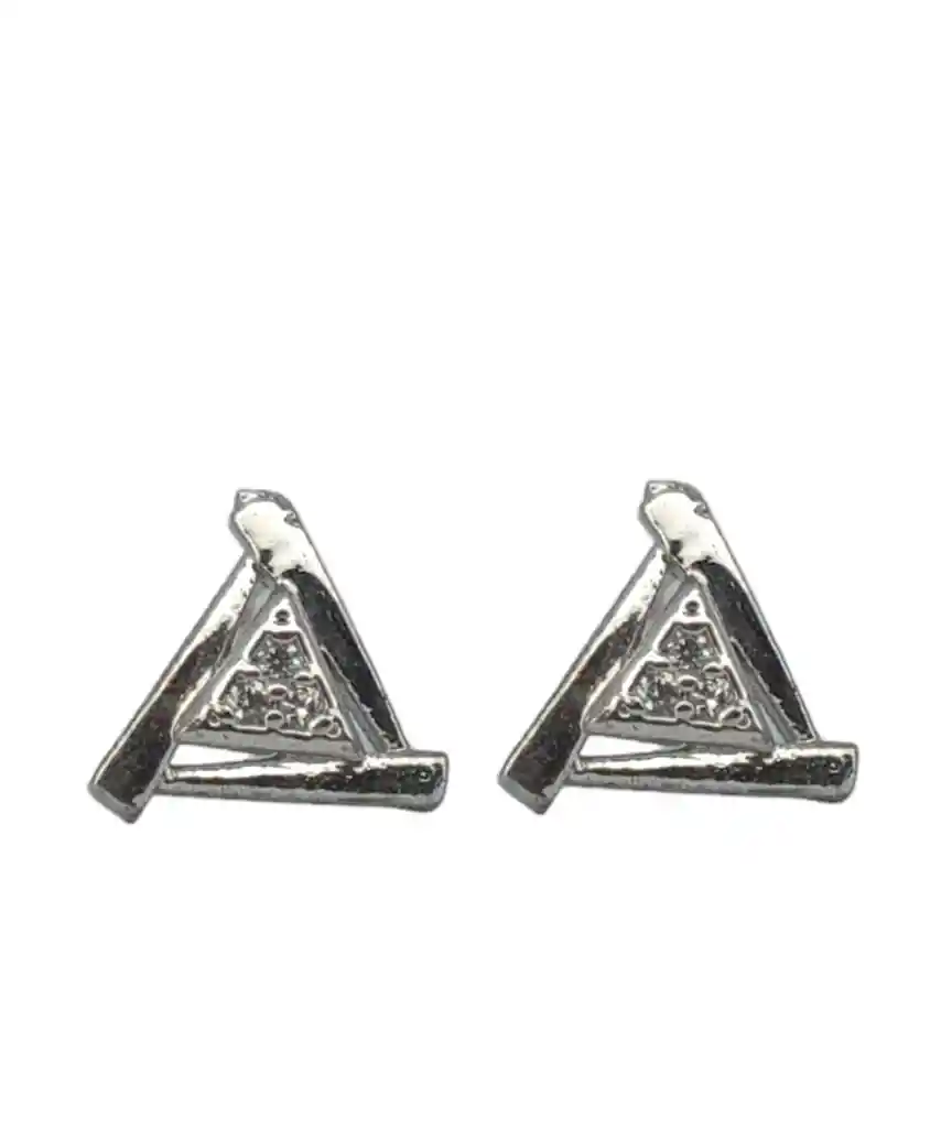 Aretes En Acero Plateados Diseño Triangular Con Circones