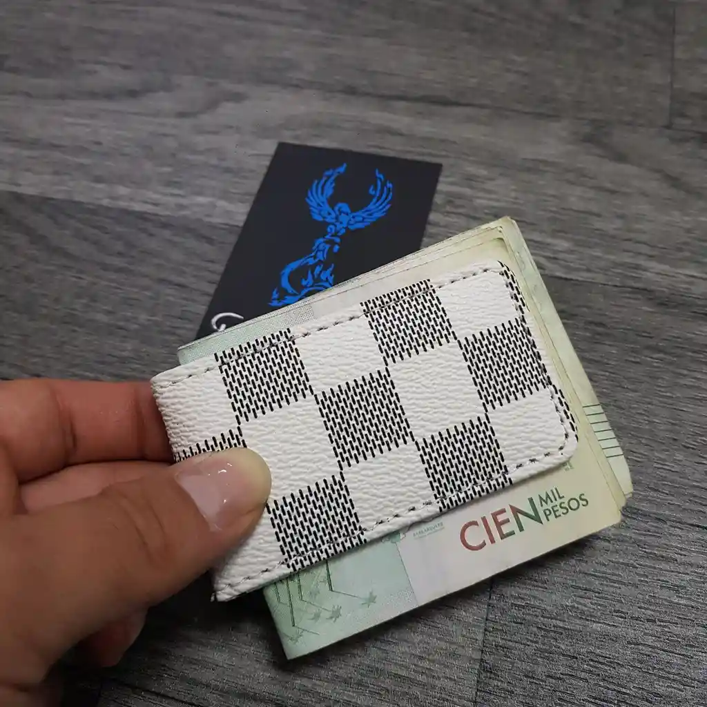 Sujeta Billetes
