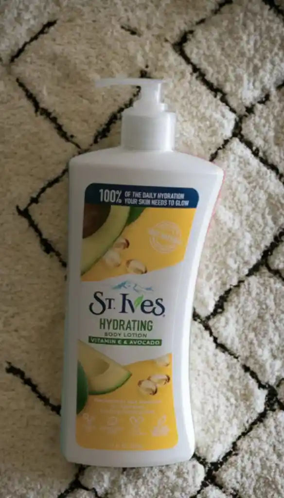 St Ives Hydrating Body Lotion Vitamin E Avocado