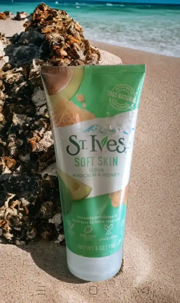 St Ives Soft Skin Scrub Avocado Honey