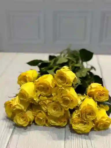 Paquete De 24 Rosas Amarillas