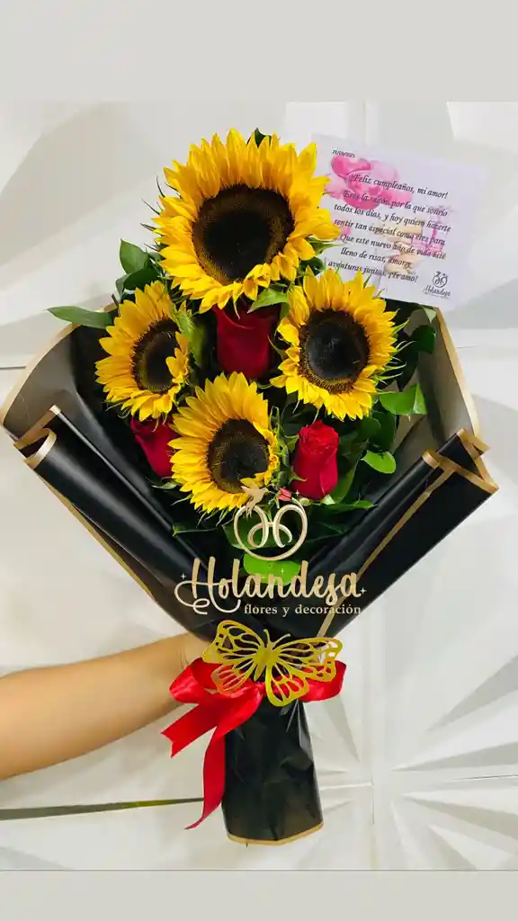 Bouquet En 8 Rosa Y 4 Girasol Envoltura Papel Coreano Segun Disponibilidad.