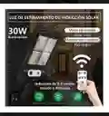 Lampara Solar Control Remoto 240w Suburbana Exterior Negra