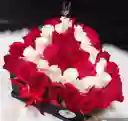 Caja De Rosas Blancas Y Rojas