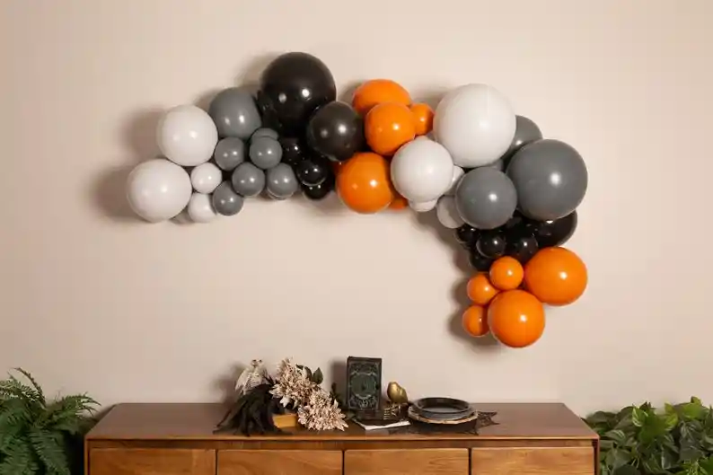 Semiarco De Globos Negro Naranja Gris Oficina